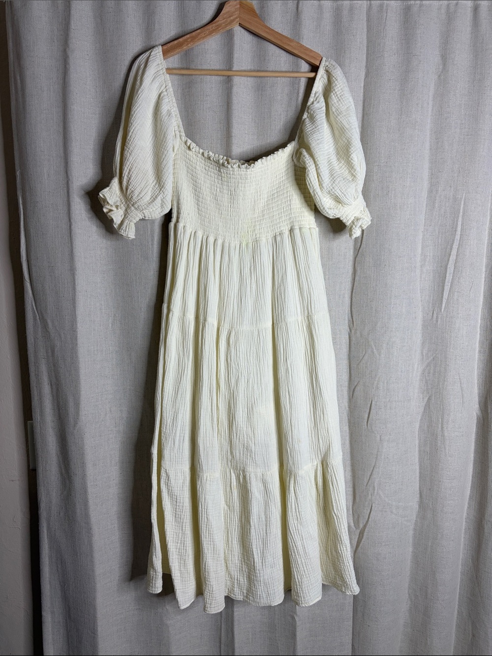 Women's Cream Puff-Sleeve Smocked Midi Dress - Picture 1 of 4